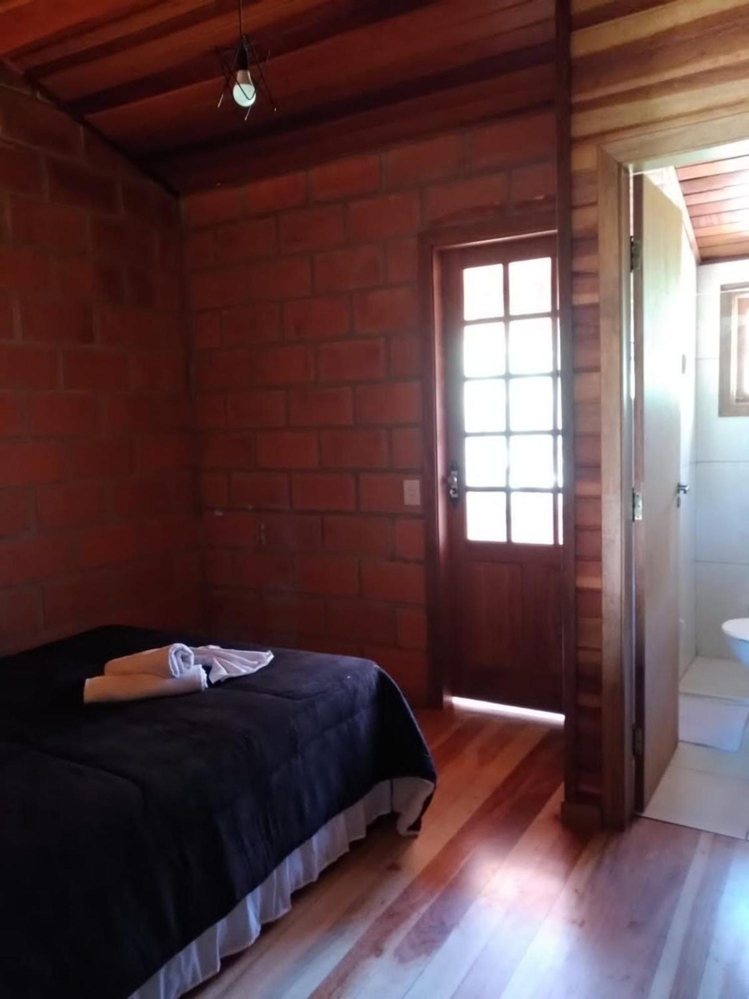 Chale Quiririm Chalet *